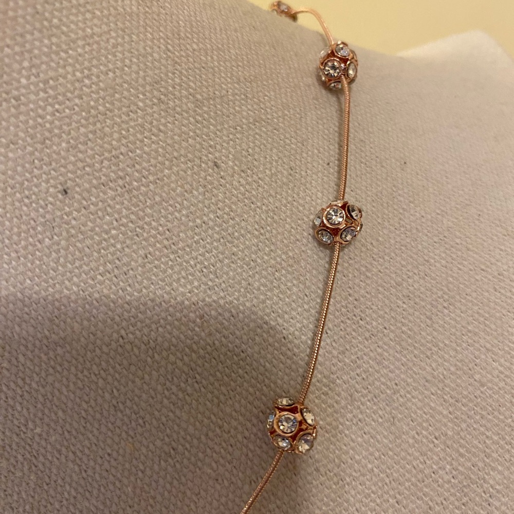 Simply Vera Wang NWT - Rose Gold Station Necklace - Women Jewelry - Picture 3 of 7